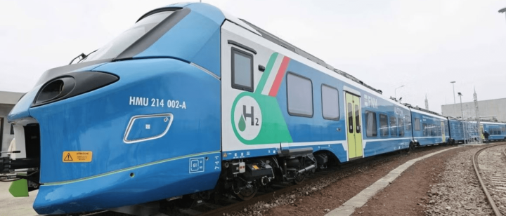 First hydrogen train refuelling station in Italy